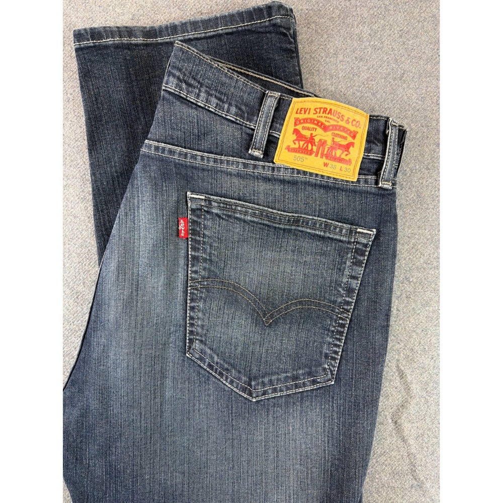 Levi's 505 Regular Fit Jeans Mens 38x31 Blue‎ Medium Wash Straight Leg Denim
